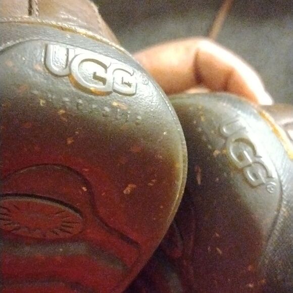 Ugg loved shoes, size 8(has marks has seen pics) - Picture 9 of 9